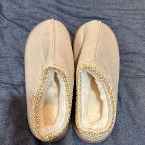 Cozy Beige men’s Slippers